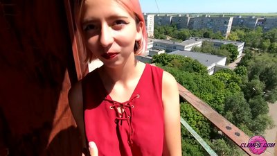 학생 관능적 인 짜증 아웃백에서 낯선 사람 얼굴에 정액